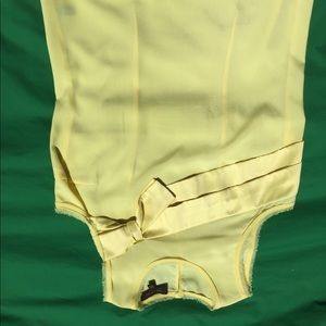 The Limited Yellow Career Sleeve lezz Blouse